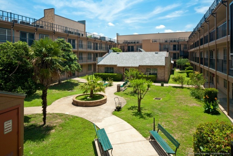 North Loop Apartments